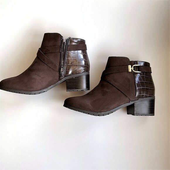 NEW KAREN SCOTT FRANCCESS SIDE ZIP ANKLE BOOTIES  5 1/2 M - Picture 5 of 13